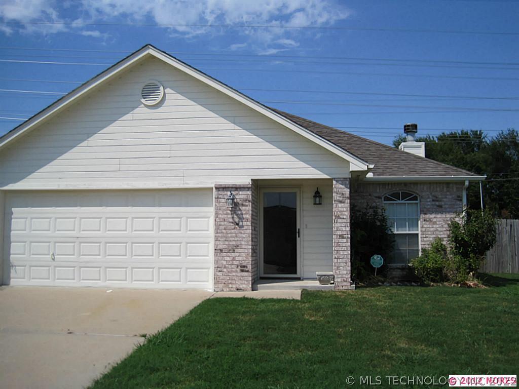 1213 W 117th Street Property Photo 1