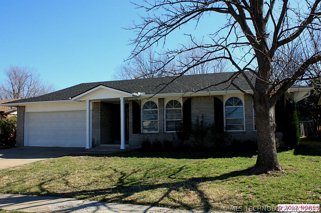 1663 S Pecan Place Property Photo 1