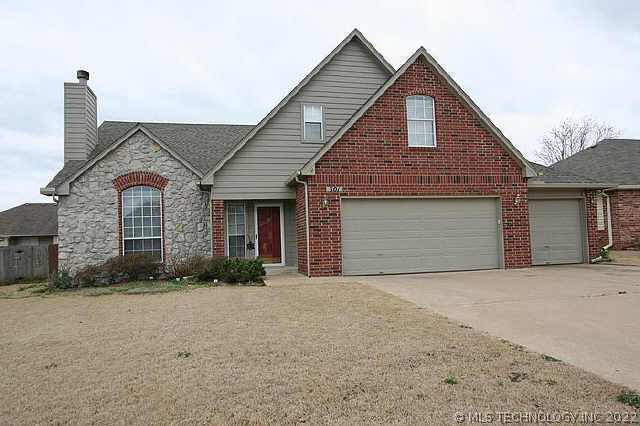 301 W Birmingham Street Property Photo 1