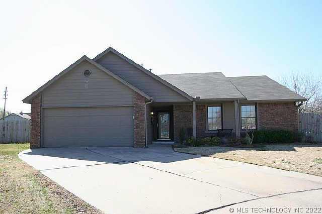 2801 W Vandalia Street Property Photo 1