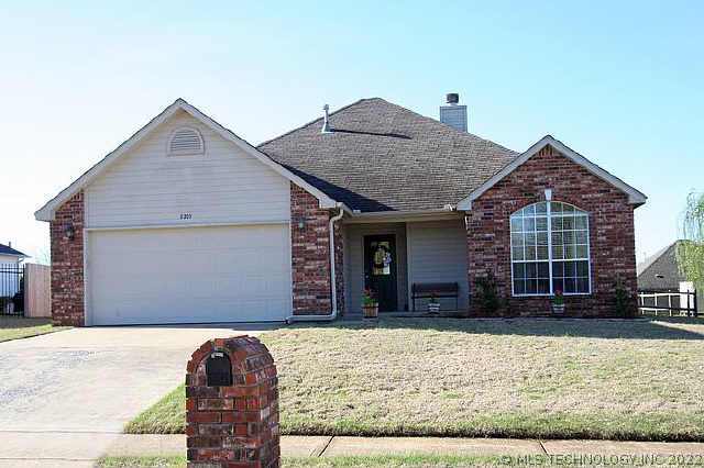 8205 E Norman Street Property Photo 1