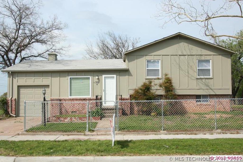 10107 E 21st Place Property Photo 1