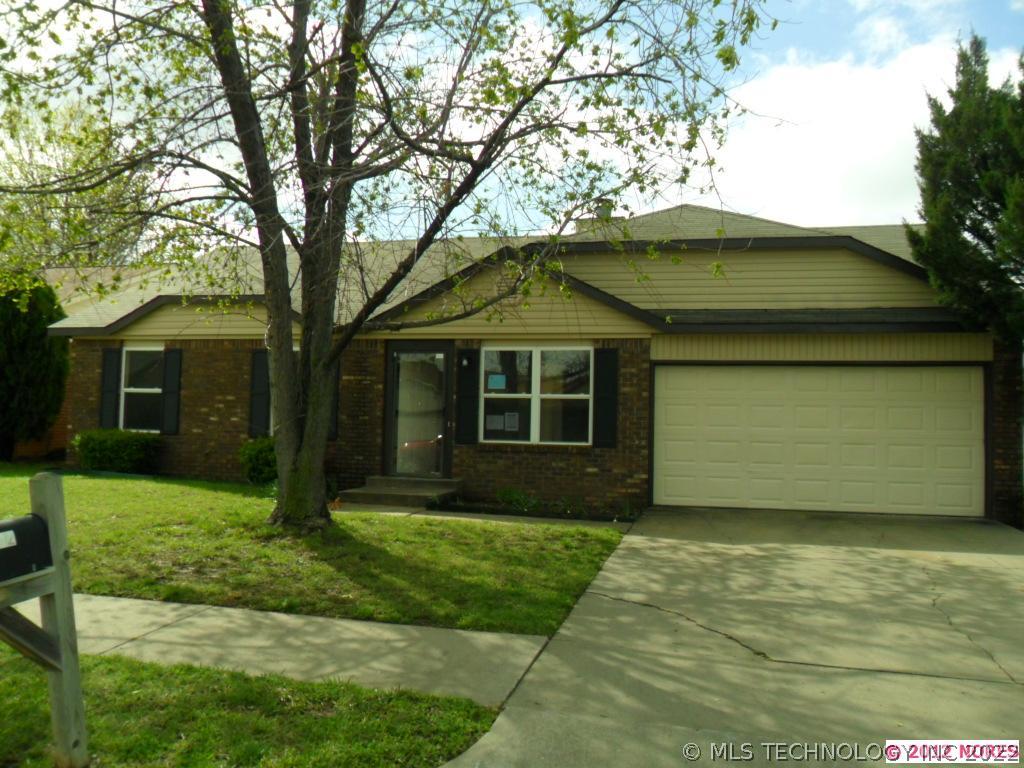 12112 E 29th Court Property Photo 1