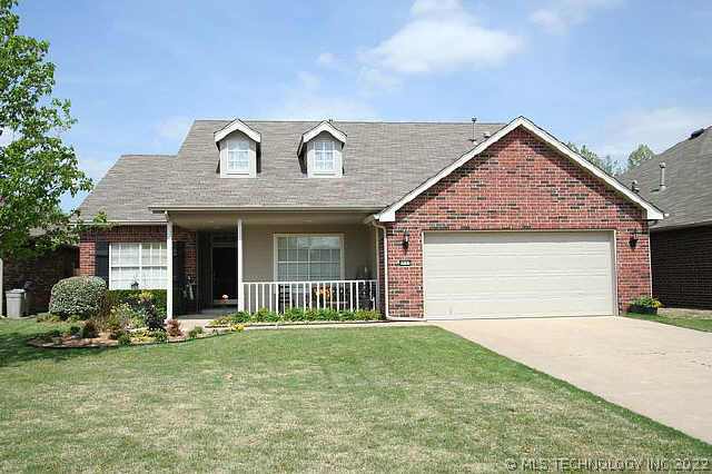19717 E 43rd Place Property Photo 1