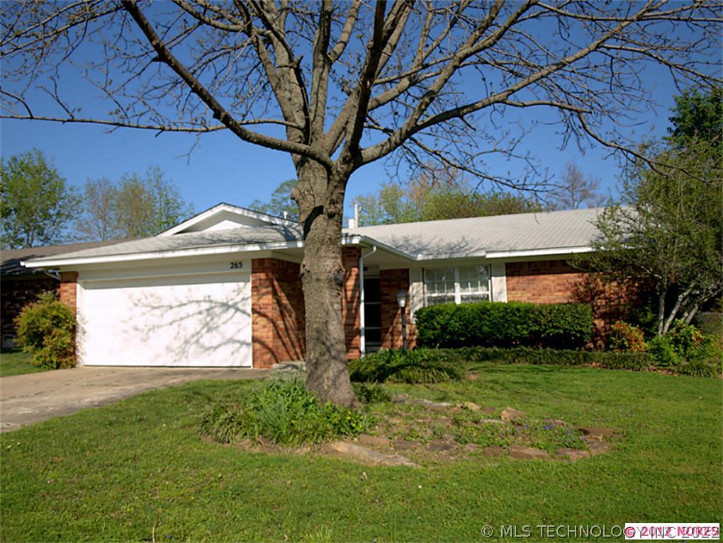 265 183rd East Avenue Property Photo 1