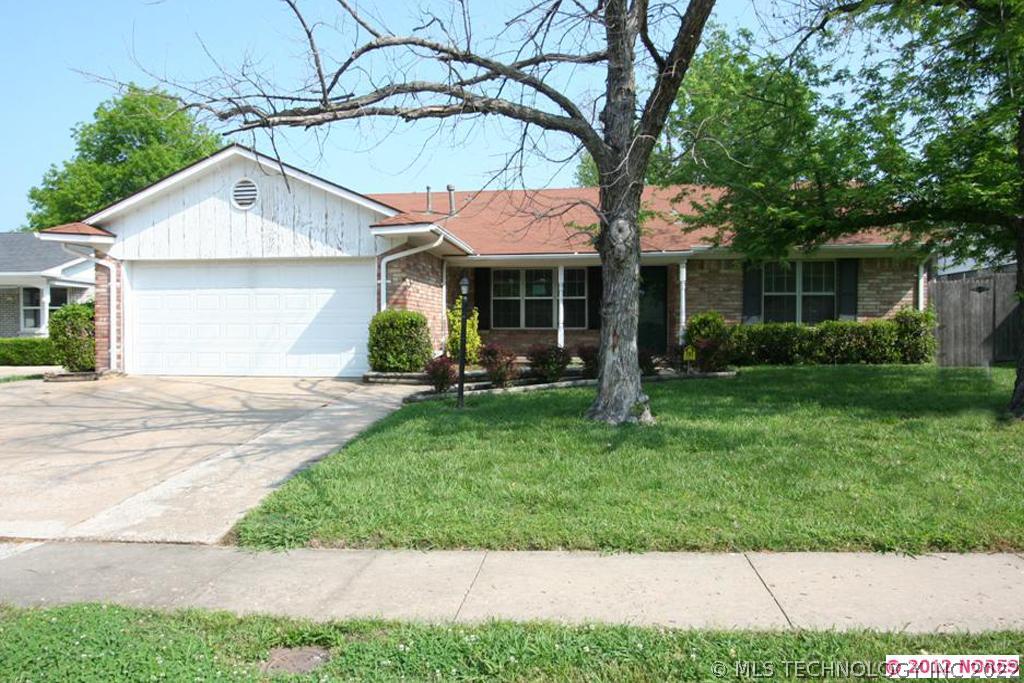 11933 E 16th Place Property Photo 1