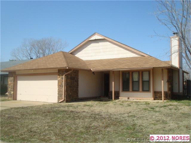 1151 E 145th Place Property Photo 1