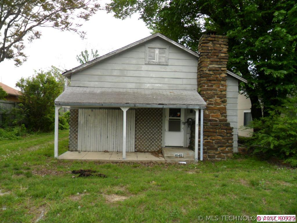 1040 E Lincoln Avenue Property Photo 1