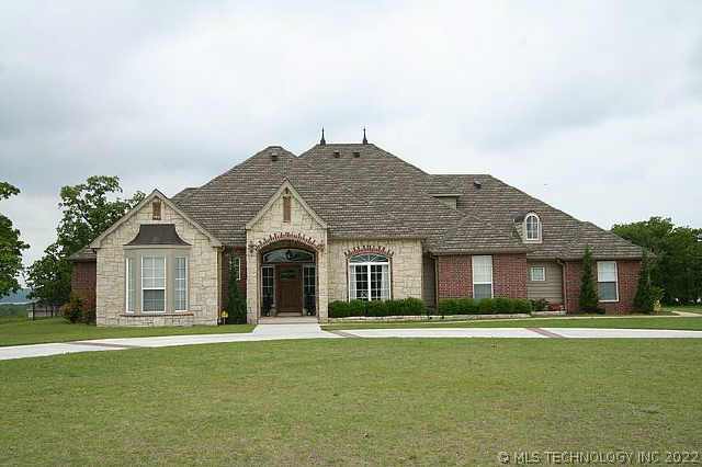 12364 Wilson Drive Property Photo 1