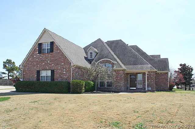 305 N Forest Ridge Boulevard Property Photo 1