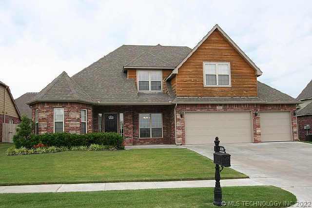 4705 N Narcissus Avenue Property Photo 1