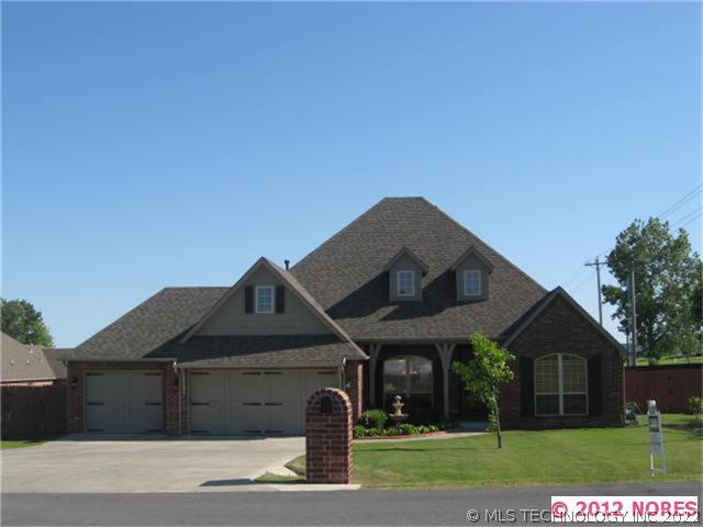 5901 W Cherokee Road Property Photo 1