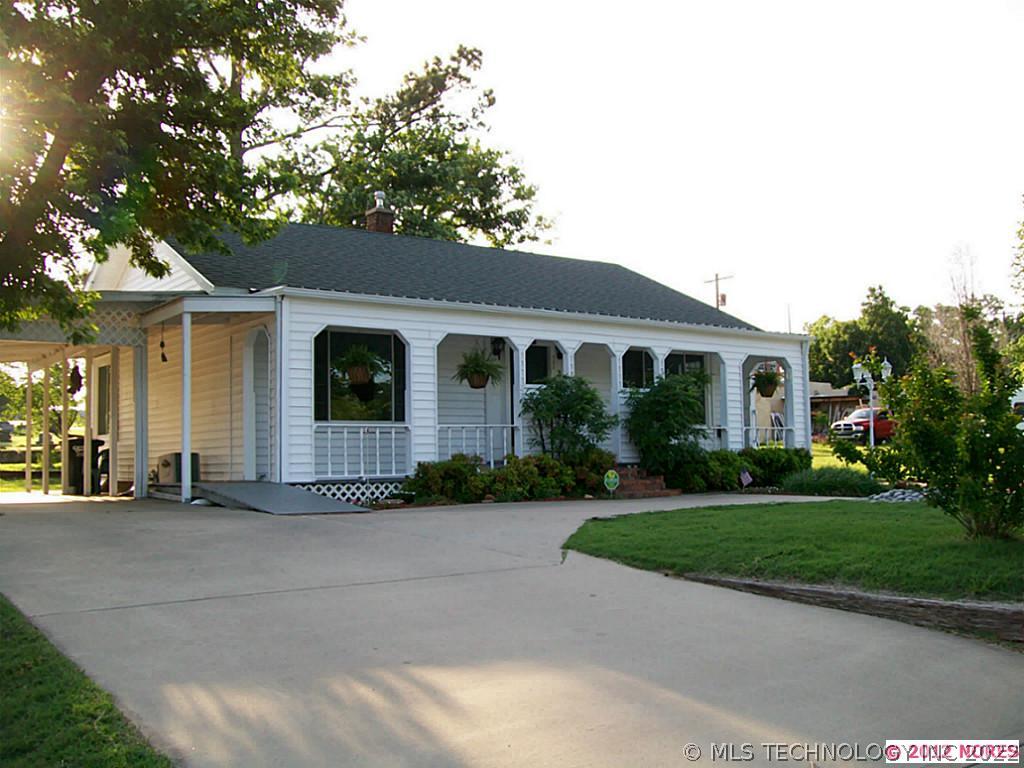 324 S Roland Street Property Photo 1