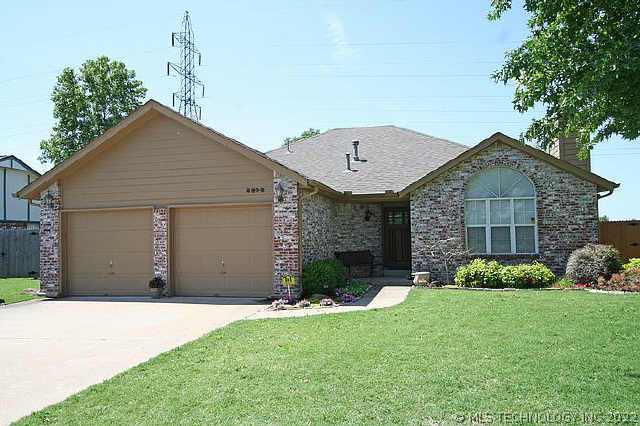 8242 N 125th Avenue Property Photo 1