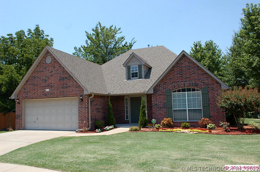 412 S Poplar Avenue Property Photo 1
