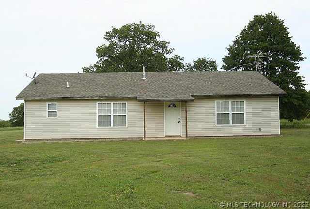 17018 Graceland Road Property Photo 1