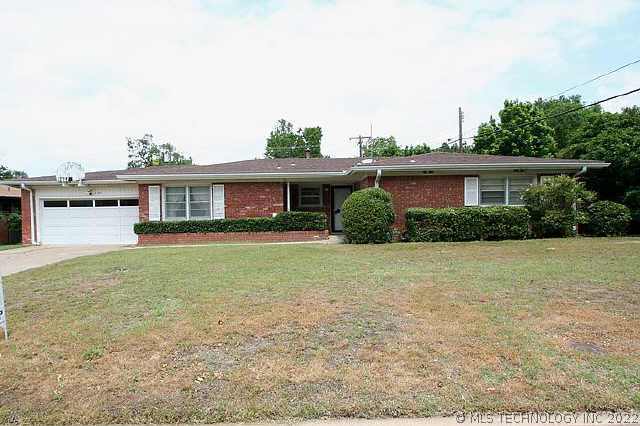 4161 E 43rd Street Property Photo 1
