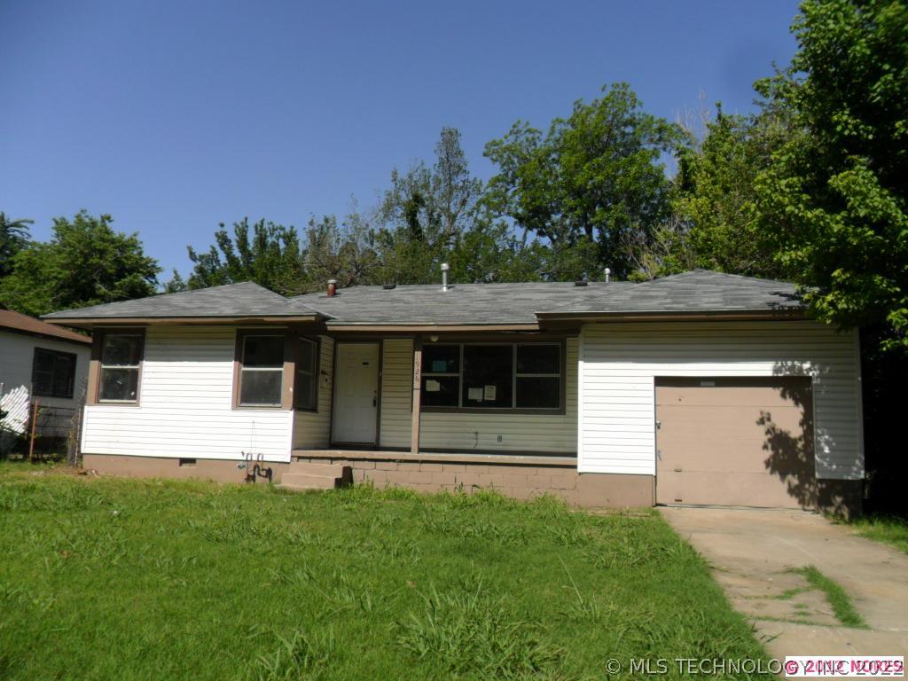 1926 N Columbia Avenue Property Photo 1