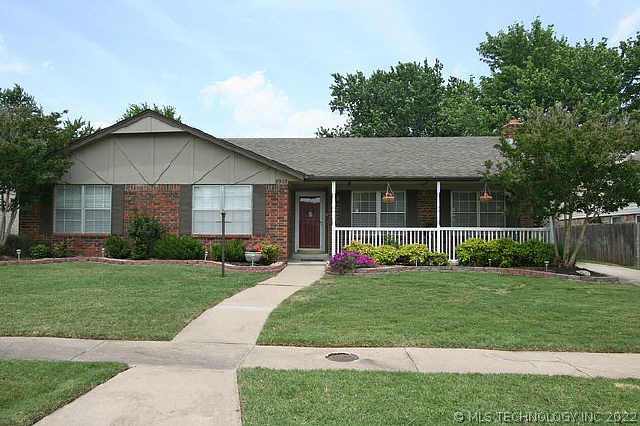 8915 E 59th Place Property Photo 1