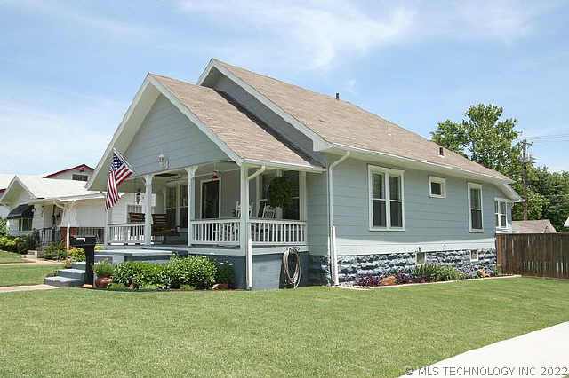 423 S Independence Street Property Photo 1