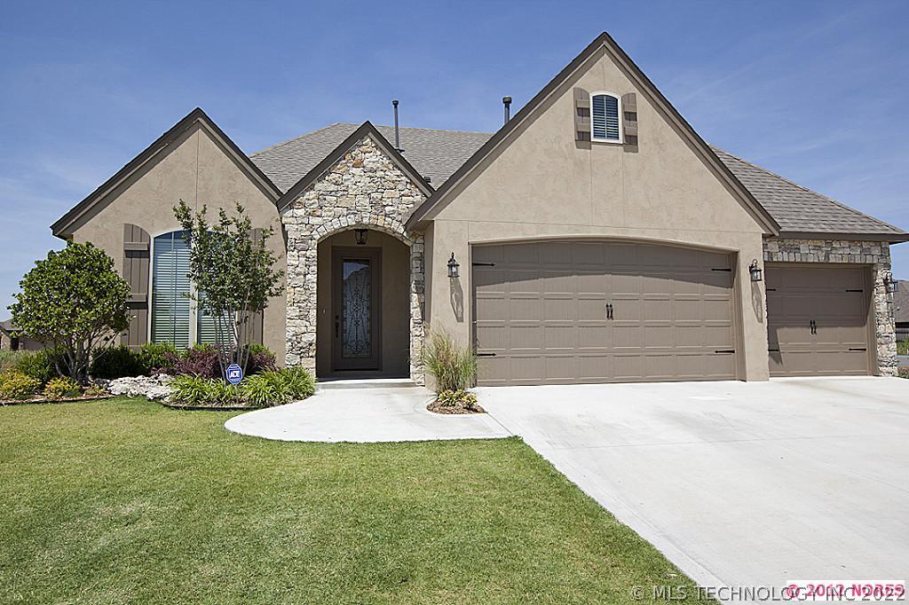 18603 E 44th Street Property Photo 1