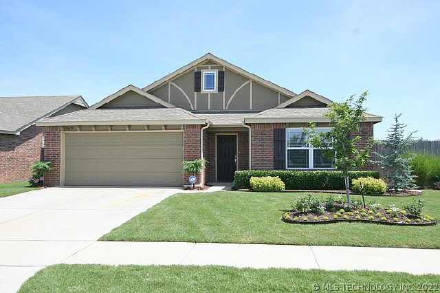 16091 S 84th East Avenue Property Photo 1