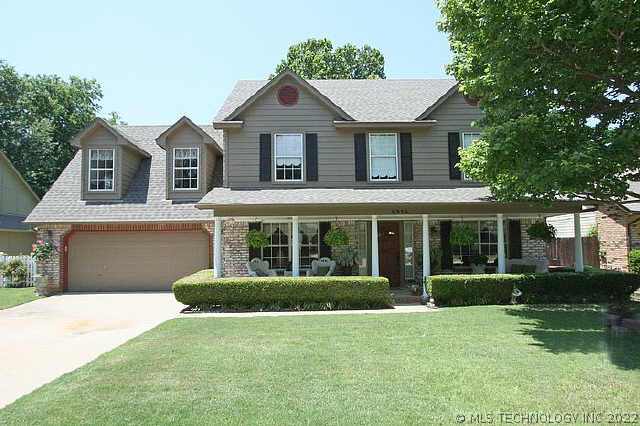 6316 S Cedar Avenue Property Photo 1