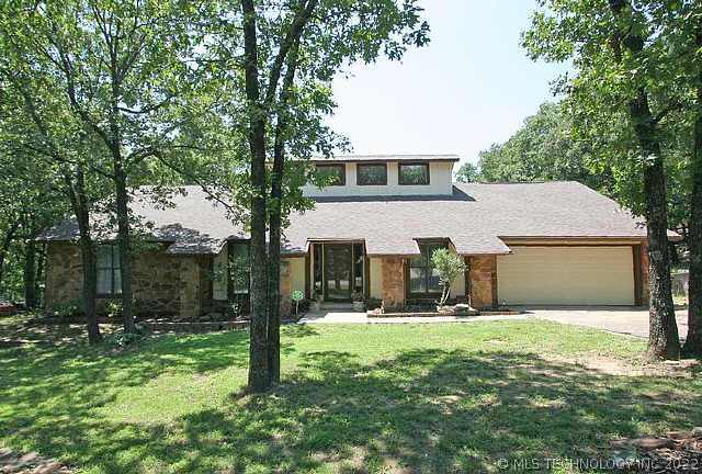 6620 Summit Drive Property Photo 1