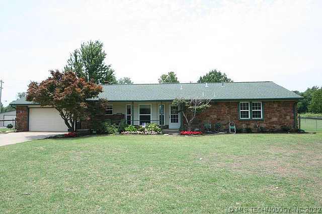 25012 Hickory Lane Property Photo 1
