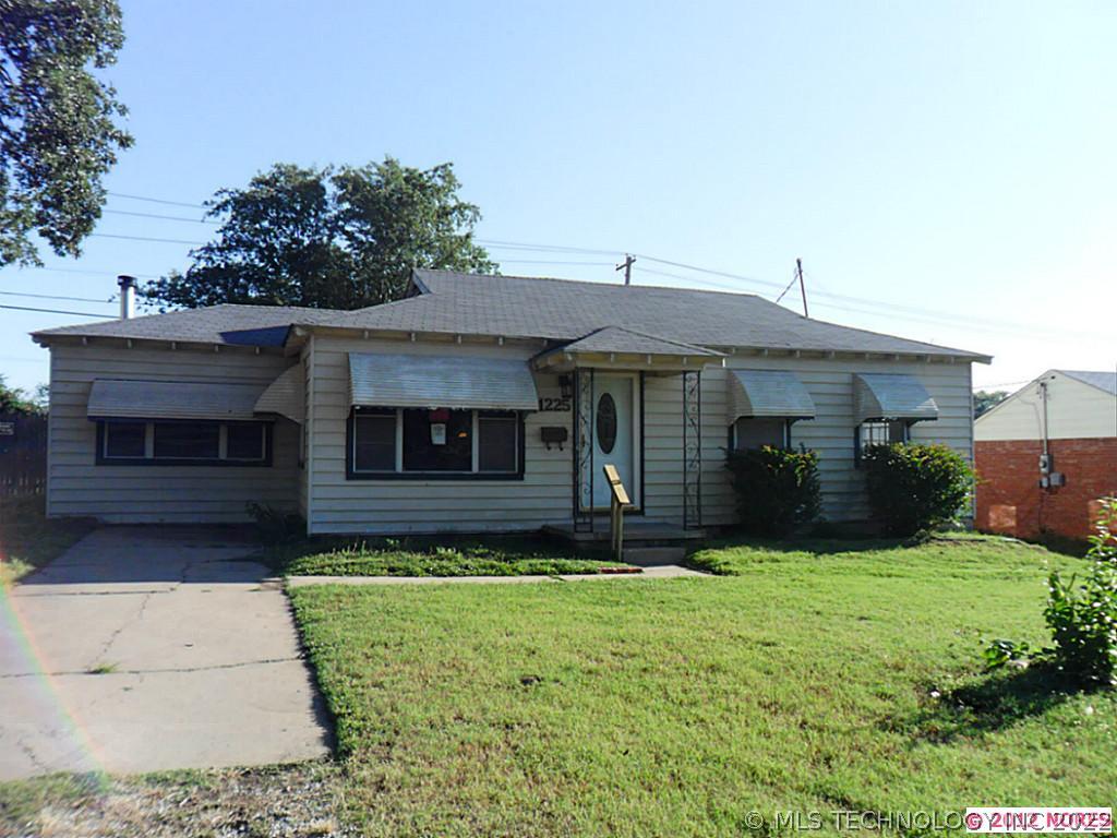 1225 Circle Drive Property Photo 1