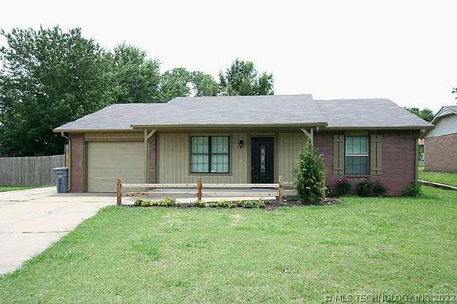 1124 E 144th Street Property Photo 1