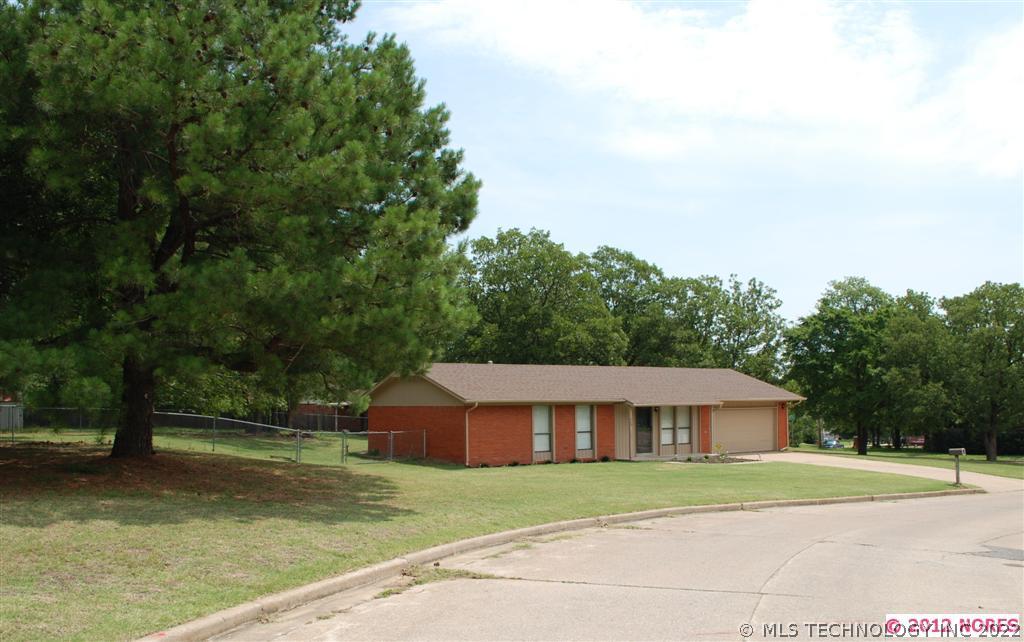 1625 E Denton Avenue Property Photo 1