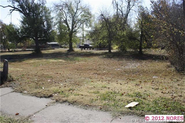 1622 E 1st Street Property Photo 1