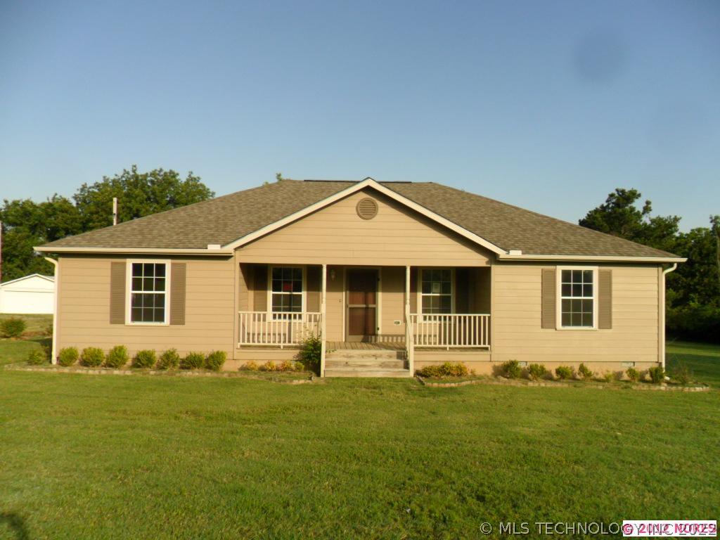 23600 Slick Road Property Photo 1
