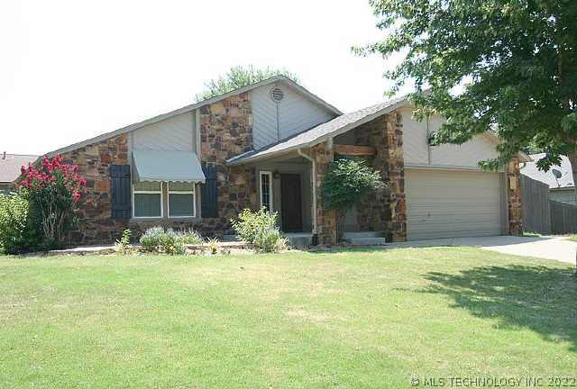 11209 S Ash Street Property Photo 1