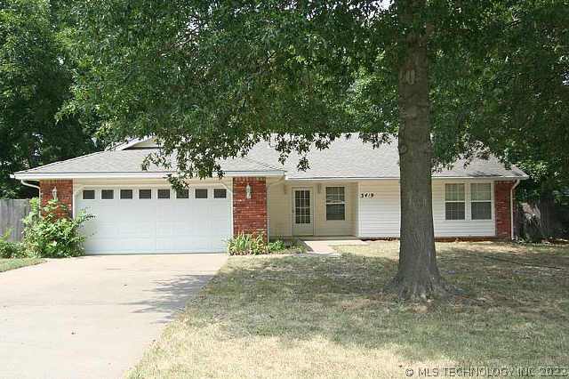 3419 E 142nd Street Property Photo 1