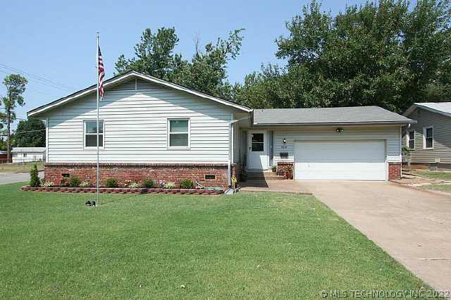 4866 S Lawton Avenue Property Photo 1