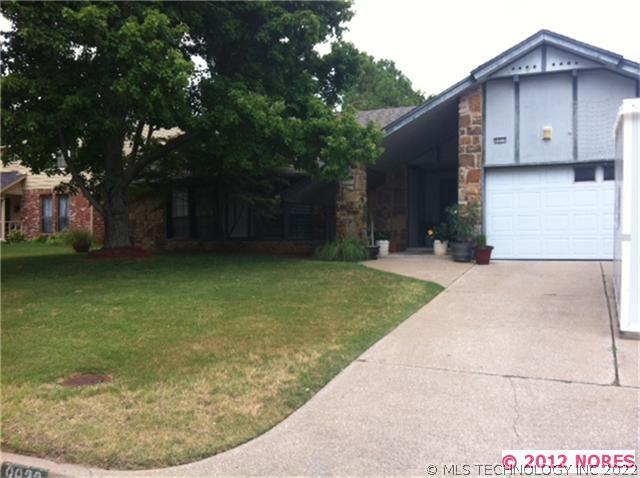 9933 S 68th East Avenue Property Photo 1