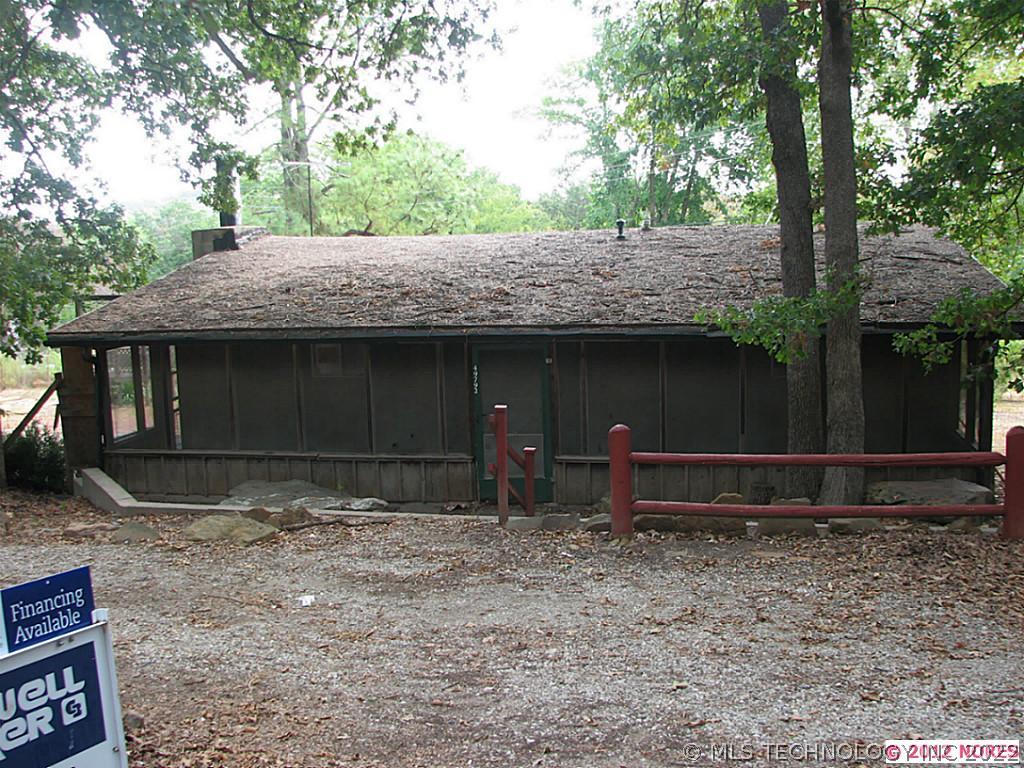 49792 N Lakeland Drive Property Photo 1