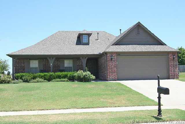 801 S 71st Street Property Photo 1
