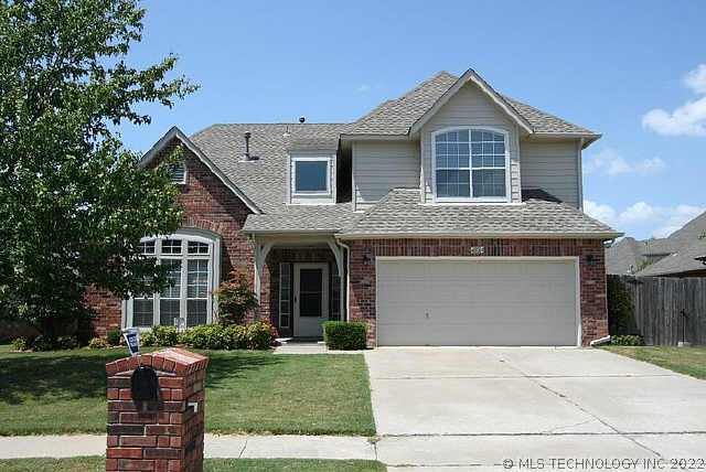 404 N Willow Avenue Property Photo 1