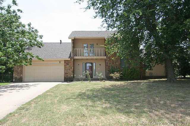 505 E Winston Circle Property Photo 1