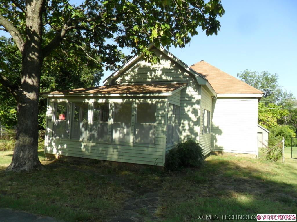 118 S Hickory Street Property Photo 1