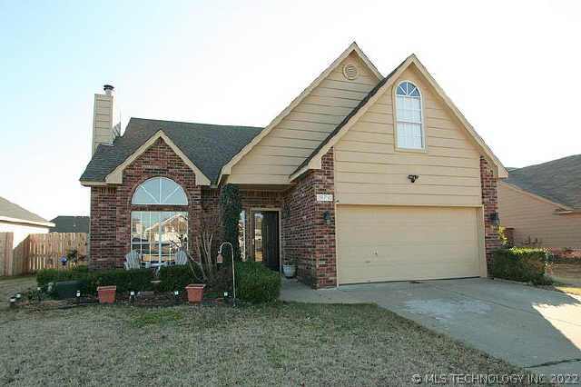 19710 E 37th Place Property Photo 1