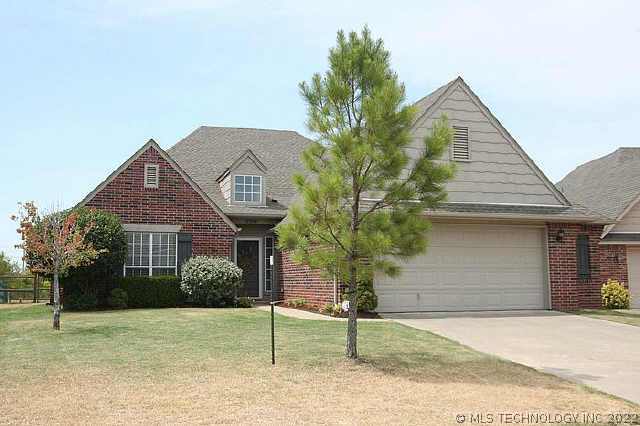 4508 N Walnut Avenue Property Photo 1