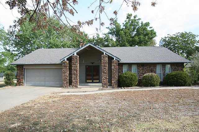 23607 Robson Circle Property Photo 1