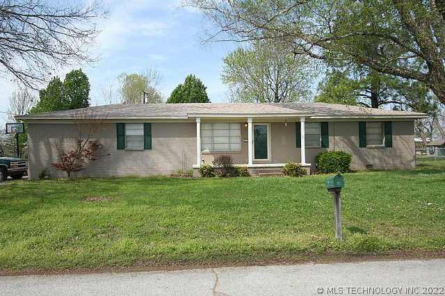 112 Westland Drive Property Photo 1