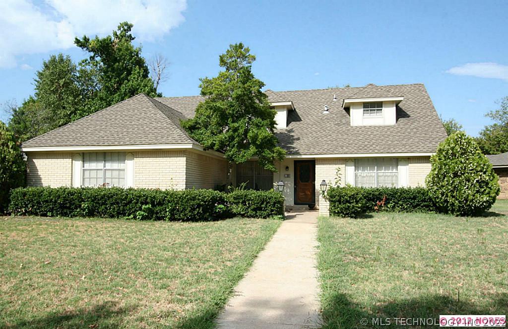 520 Meadowood Drive Property Photo 1