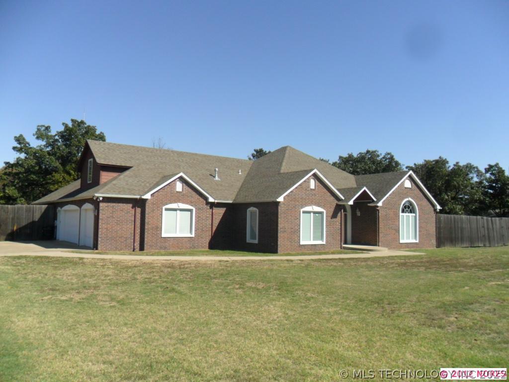 2645 Anderson Lane Property Photo 1