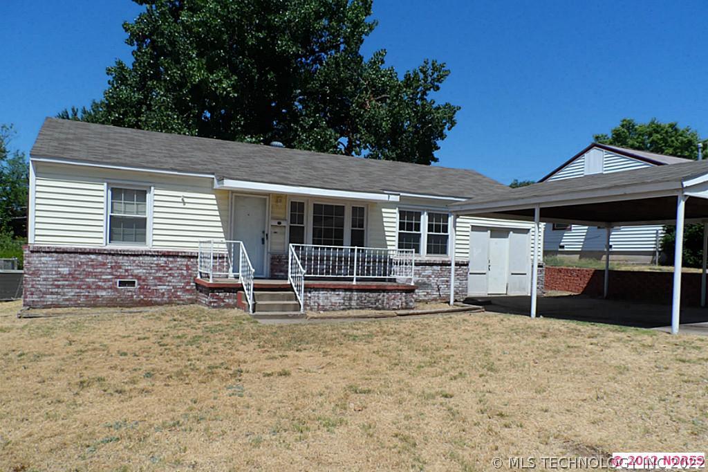 908 N Douglas Avenue Property Photo 1